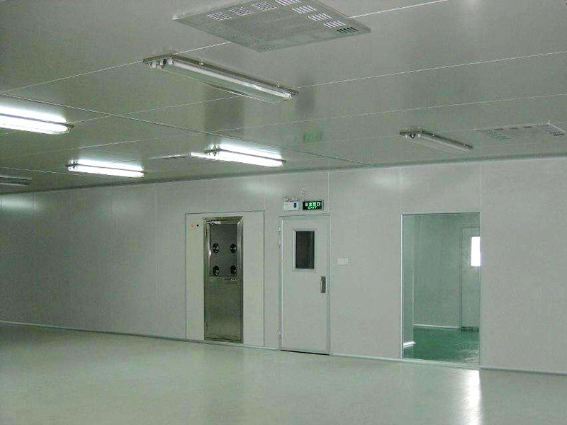 洁净厂房安全门是否只能内开？